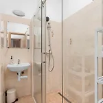 Spacious 3Br Apt By Bus Station Nivy Mall With Ac 아파트 *