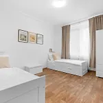 Spacious 3Br Apt By Bus Station Nivy Mall With Ac 브라티슬라바
