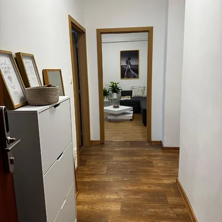 Apartmán Spacious 3br By Bus Station Nivy Mall With Ac Bratislava