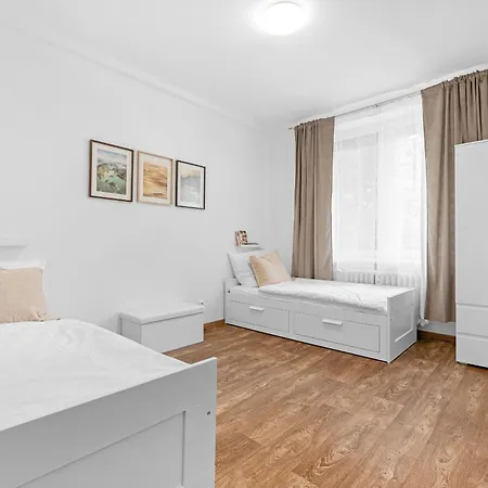 Spacious 3br By Bus Station Nivy Mall With Ac 브라티슬라바