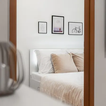 3br Family Close To Bus Station With Ac *