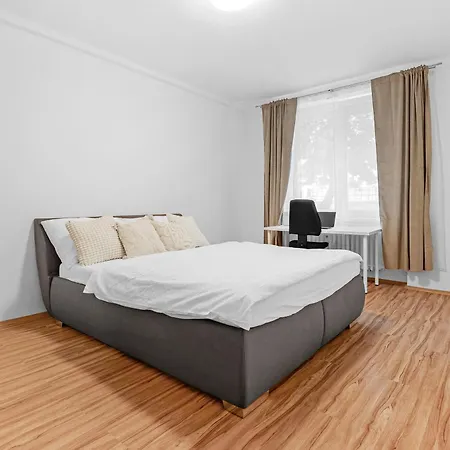 Spacious 3br By Bus Station Nivy Mall With Ac 아파트 *