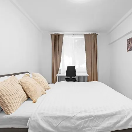 아파트 Spacious 3Br Apt By Bus Station Nivy Mall With Ac