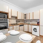 Apartamento Spacious 3Br Apt By Bus Station Nivy Mall With Ac *
